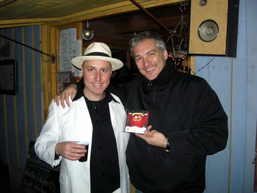 Dr Love und A. Malios in Geyserhaus - Leipziger Kinderstiftung