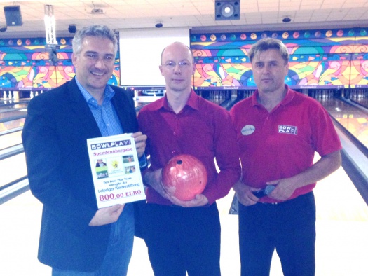 Übergabe des Spendenschecks - Leipziger Kinderstiftung